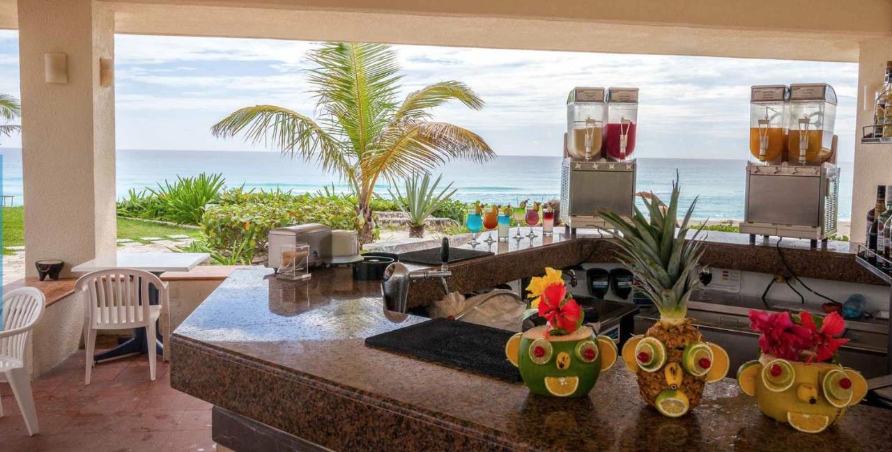 Beachfront Getaway Condo Cancun Exterior photo