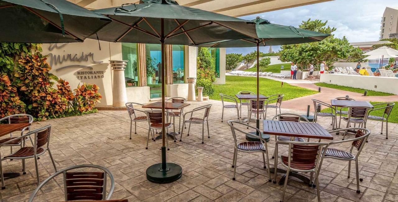 Beachfront Getaway Condo Cancun Exterior photo