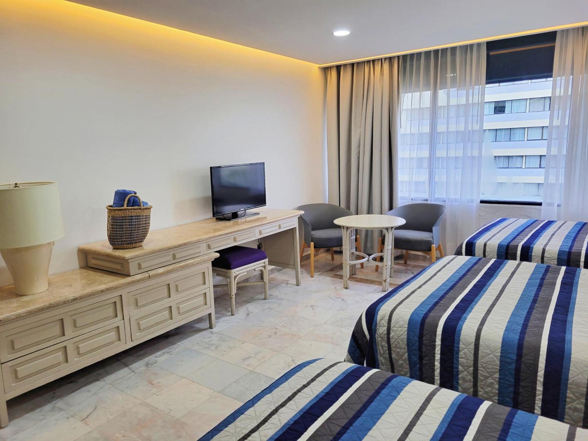 Beachfront Getaway Condo Cancun Exterior photo